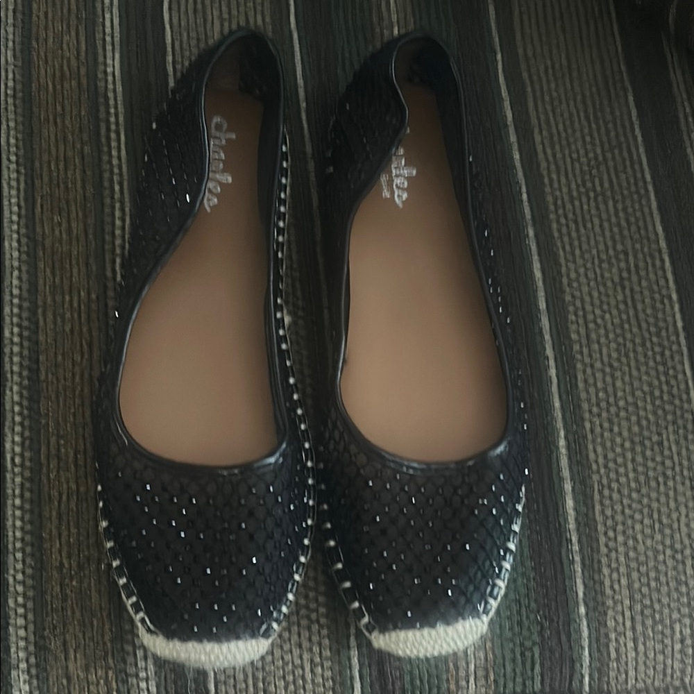 CHARLES DAVID black flats
